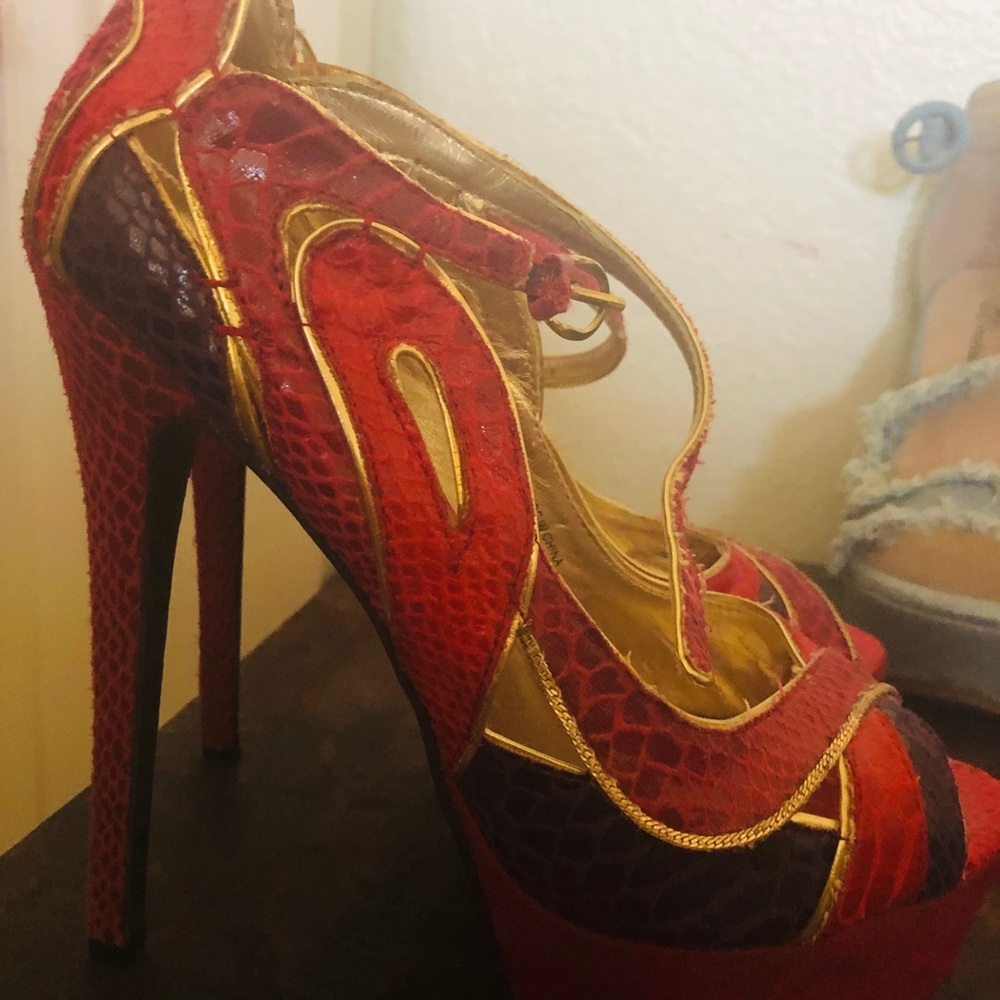 Size 9 Bebe Heels